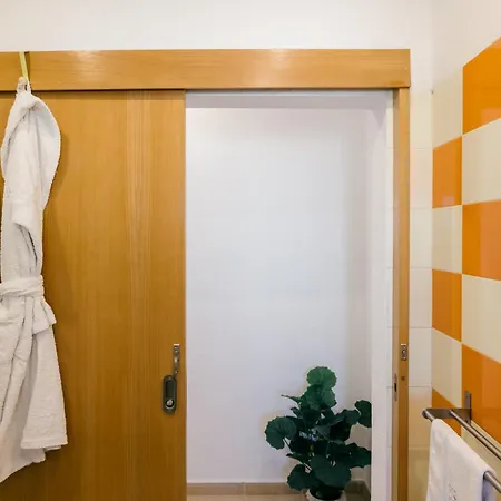 Tree House - Casa Figueira 5*