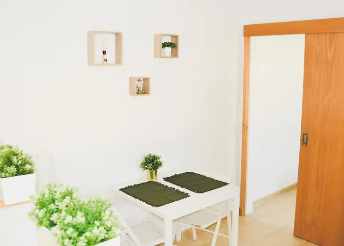 Tree House - Casa Figueira セシンブラ