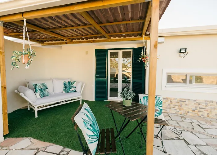 ホリデーパーク Tree House - Casa Figueira 5*